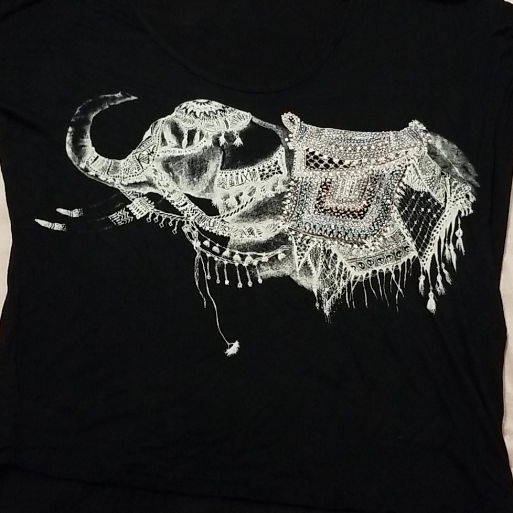 HOLIDAY SALE NWOT || Black Top with Elephant Design